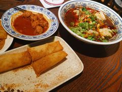红油抄手-爆炸头阿姨小四川正宗川味小吃(无任何分店)