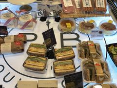 面包甜点陈列柜-巴黎贝甜(周浦海印店)