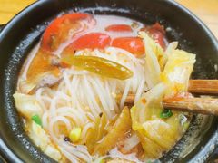 -李记特色罐罐米线(重庆中环大厦店)