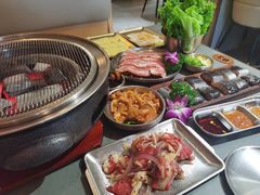 -围炉肉舍•炭烤活鳗•丹东海鲜烤肉(步行街店)