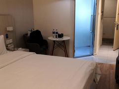 -汉庭(深圳宝安客运站地铁站店)