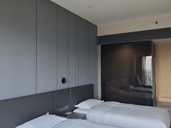 -上海虹桥西郊假日酒店