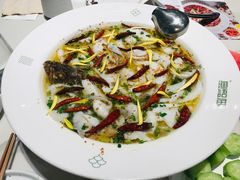 -渔语鱼酸菜鱼新川菜(来福士店)