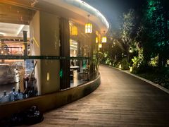 -茅草房·河畔园林火锅