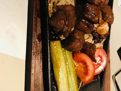 -穹六人间 people 6(岳阳路店)