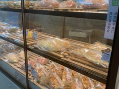 面包甜点陈列柜-奈雪的茶(深圳北站店)