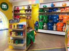 -m豆巧克力世界(上海世茂广场店)