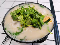 -肥汁米蘭香港米线(长宁来福士店)