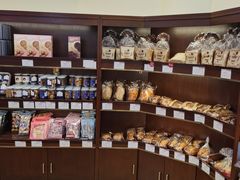 面包甜点陈列柜-红宝石·鲜奶小方·海派西点房(联洋店)