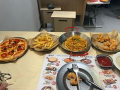 -酷公社·榴莲披萨(太原街店)