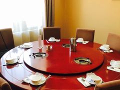 包厢-魏铭鱼头捞饭(晋阳路店)