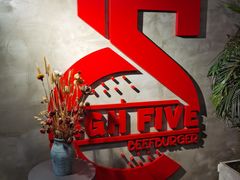 -HIGH FIVE哈福手工汉堡(桂林路店)