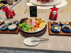 -南郊宾馆·风味自助餐厅·山东十六地市特色菜