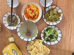 -乐禧母婴全自营月嫂(宝山店)