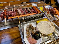 -哈尔滨小酒馆·鲜肉现穿自助烧烤(康新花园店)