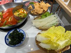 -王奋斗贵州酸汤牛肉火锅