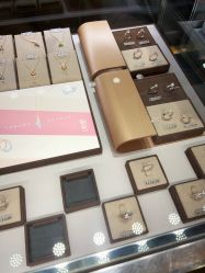 -周大福荟馆JEWELRIA(东百中心店)