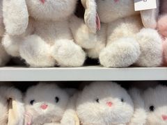 -名创优品(山东青岛华润万象城店)