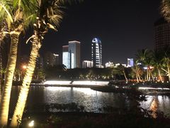 -万绿园