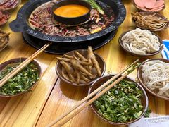 -黄潇洒老火锅(九眼桥宏济巷店)