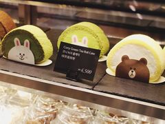 -LINE FRIENDS Garosu-gil Flagship Store