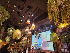 -临界音乐酒馆·小龙虾·江湖菜(华熙LIVE·鱼洞店)