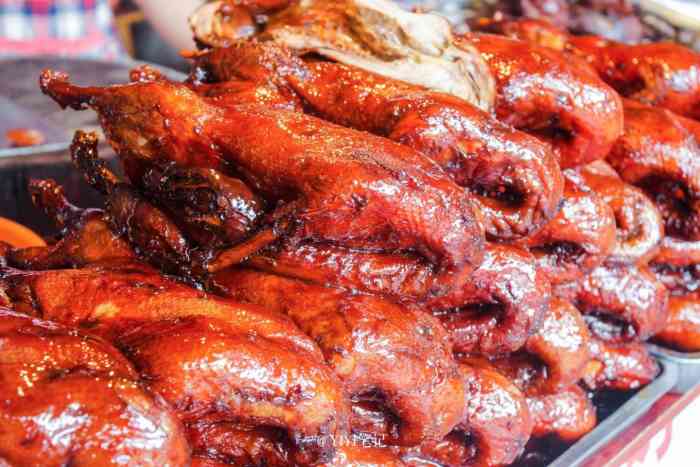 周鸭子(甜皮油烫鸭61花椒板鸭)-"老字号的卤味,在赞元街市场里一开