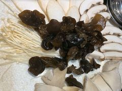 -唇辣号重庆老火锅(亦庄店)