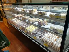面包甜点陈列柜-新侨三宝乐面包店(崇文门店)