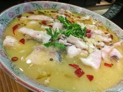 酸菜鱼-辣椒炒肉(华城购物广场（四楼）店)