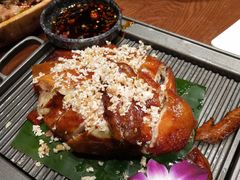 -老滇山寨•云南特色菜•地方菜•民族风情歌舞表演(金碧店)