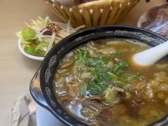 -闫家驴肉老店(华电一校店)