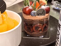 -W COLLECTIVE  DESSERT SHOP