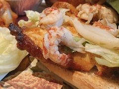 吮指十三鲜小龙虾烤鸡堡/鸡肉卷-肯德基(寮步欧尚店)