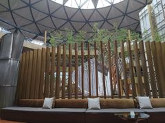 -上海滴水湖皇冠假日酒店