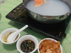 粥水锅底-华哥新鲜猪精品美食
