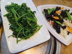 -东方之猪四更烤乳猪(金垦总店)