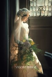 -雪中彩影婚纱摄影·微光艺术中心