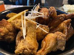 原味炸鸡和酱油鸡双拼-MI WU FACTORY米屋美食工厂餐厅(绿地店)
