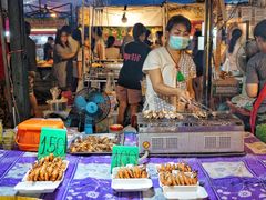 -席娜卡琳火车铁道夜市