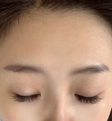 -Yolee雅妮容颜定制美睫·美甲