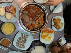 -金滏山烤肉·海鲜·火锅自助餐厅(襄阳万达店)