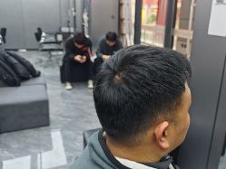 -米可造型烫发染发