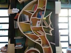 -钟书阁(松江泰晤士小镇店)