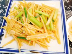 -八两八金·莱芜特色炒鸡(市南漳浦路店)