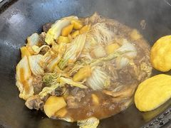 -粘豆包柴火铁锅炖