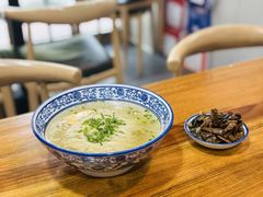 -裕兴记·蟹黄面馆养育巷精选店面馆