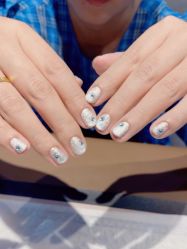 -花系美·美甲美睫精品店