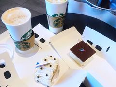 -星巴克(郑州曼哈顿广场店)