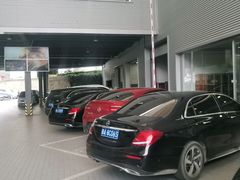 -贵州贵星奔驰4S店(观山湖店)
